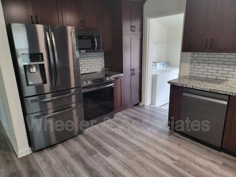 1415 23rd St - Photo 7 of 18