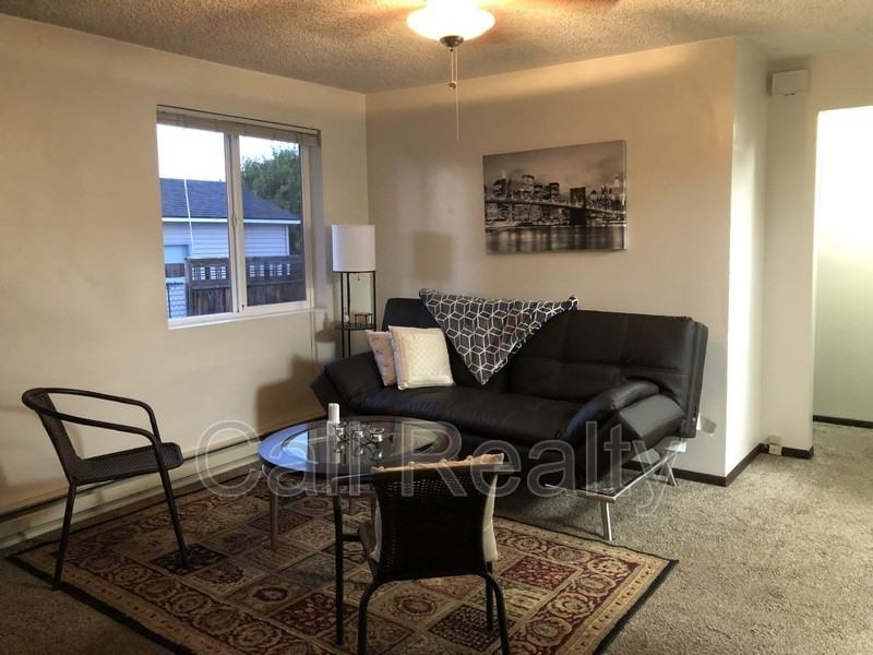 3514 N Edgerton Rd - Photo 3 of 10