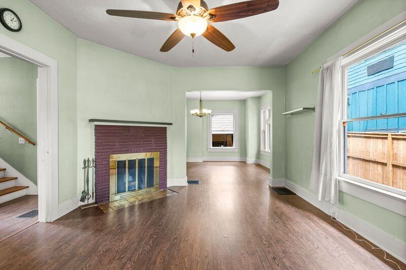 6933 N Interstate Ave - Photo 3 of 25