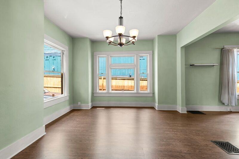 6933 N Interstate Ave - Photo 4 of 25