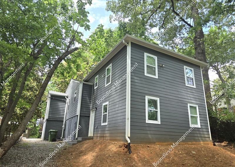 1064 Westmoor Dr Nw - Photo 2 of 19
