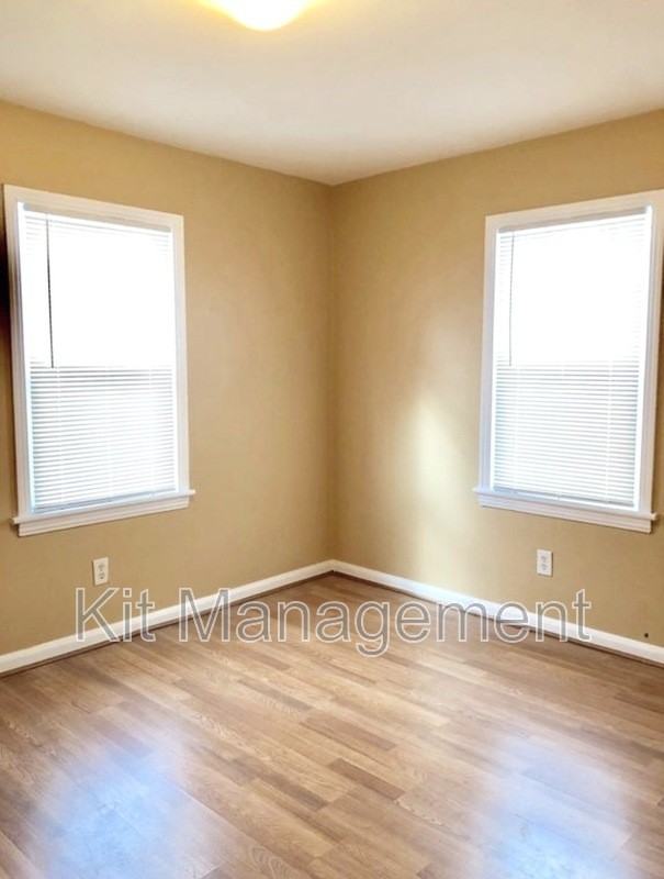 1338 Crestwood Rd - Photo 5 of 12
