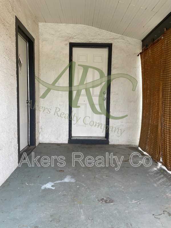1216 Cedar St - Photo 2 of 13