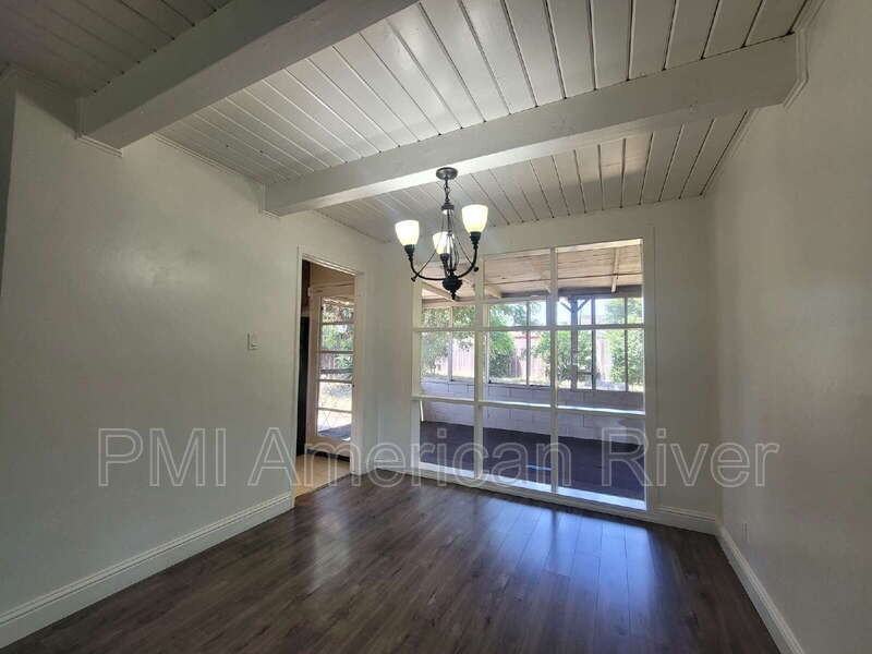 6039 35th Ave - Photo 3 of 13