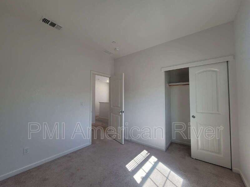 3805 Amelia Rose Way - Photo 5 of 20