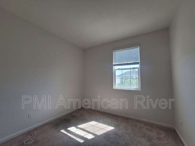 3805 Amelia Rose Way - Photo 7 of 20