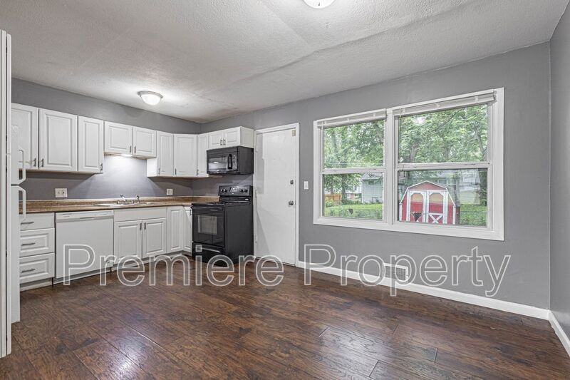 7719 E 112th Ter - Photo 4 of 13