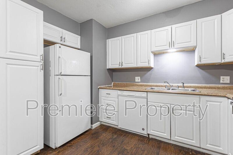 7719 E 112th Ter - Photo 6 of 13