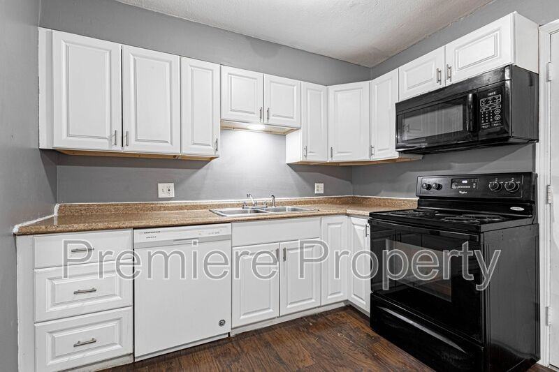 7719 E 112th Ter - Photo 7 of 13