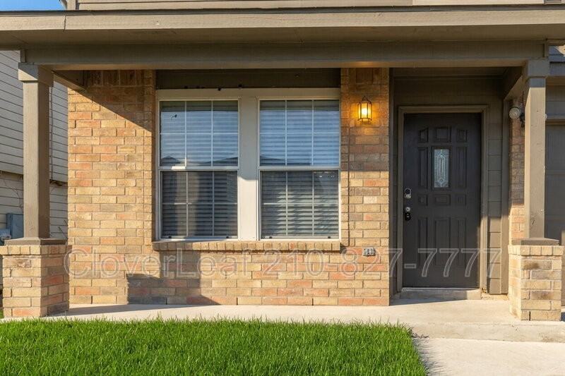 24710 Hickory Mdw - Photo 4 of 46