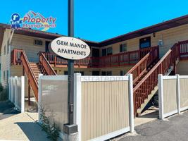 featured image of 1135 W Howe St #6