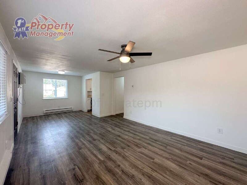 1135 W Howe St #6 - Photo 7 of 22