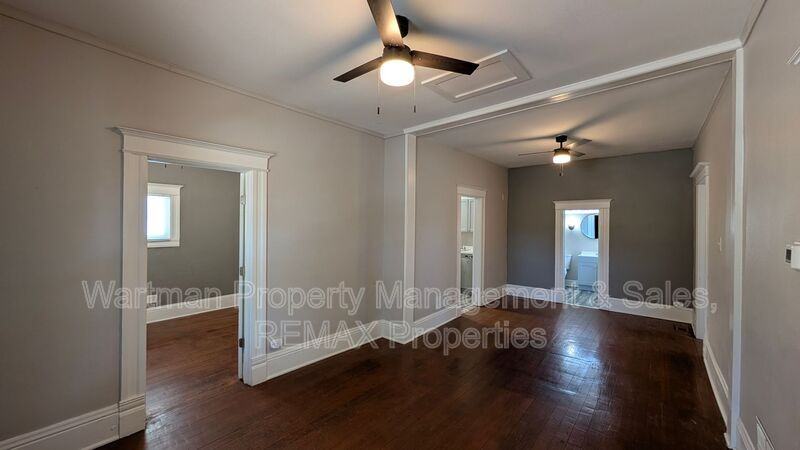 1016 W Cucharras St - Photo 5 of 30