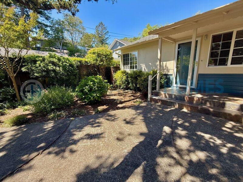 128 Mcallister Ave - Photo 3 of 17