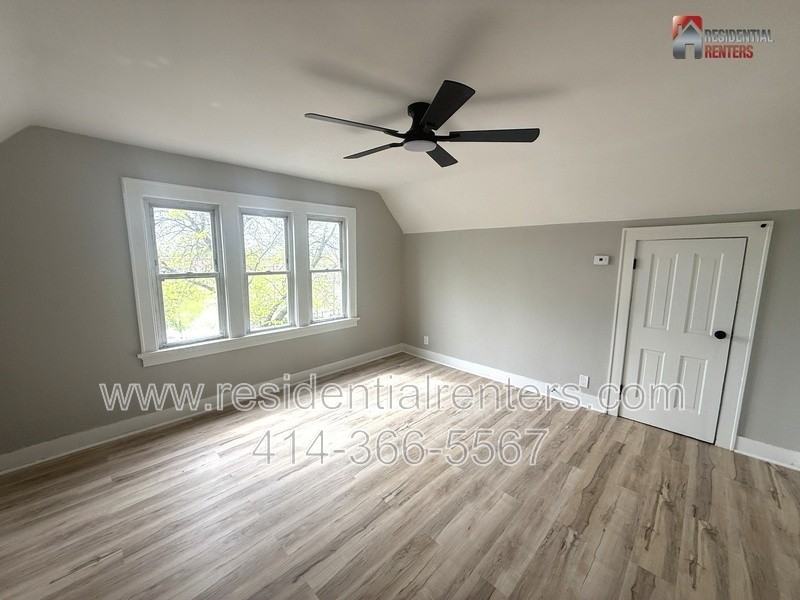 2724 N Palmer St - Photo 4 of 9