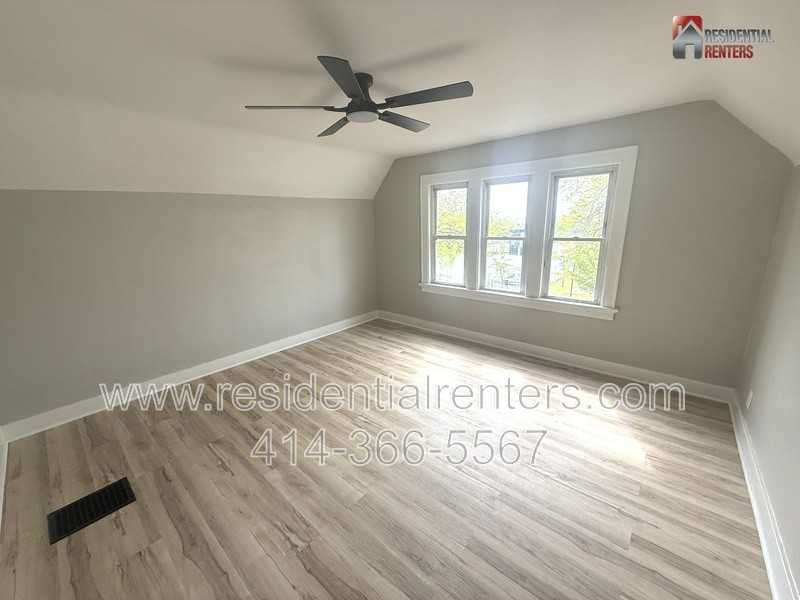 2724 N Palmer St - Photo 5 of 9