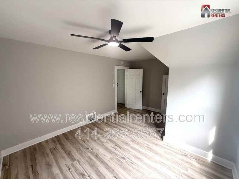 2724 N Palmer St - Photo 6 of 9