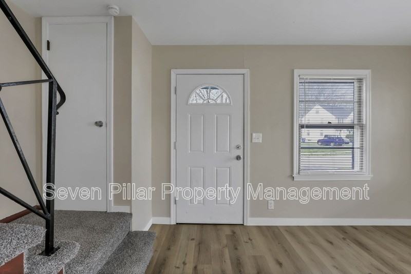 406 Beechtree Rd - Photo 2 of 26