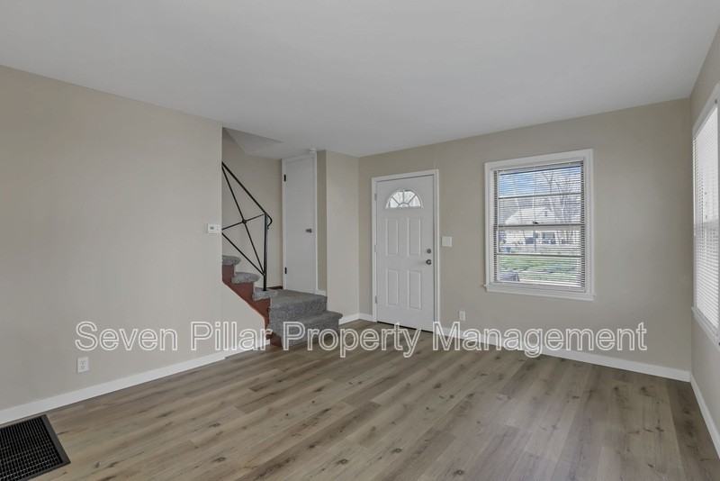 406 Beechtree Rd - Photo 3 of 26
