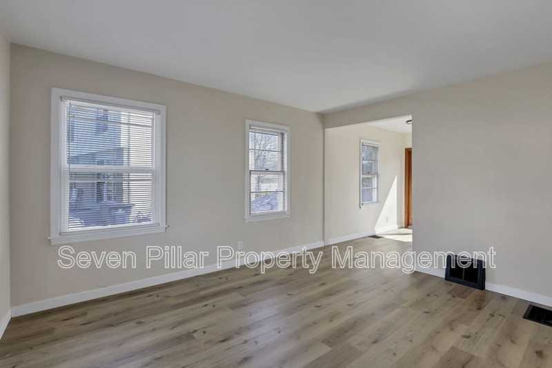 406 Beechtree Rd - Photo 4 of 26