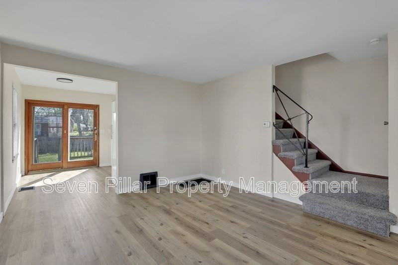 406 Beechtree Rd - Photo 5 of 26