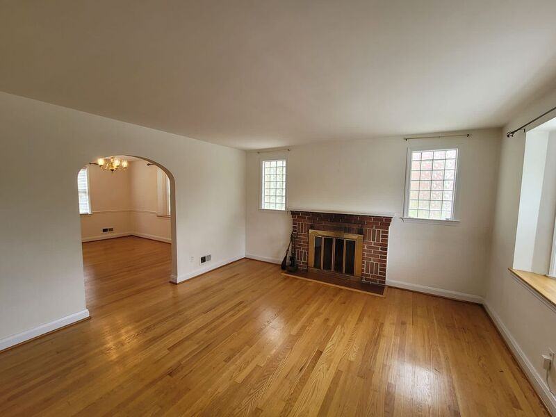 8322 Loch Raven Blvd - Photo 2 of 16