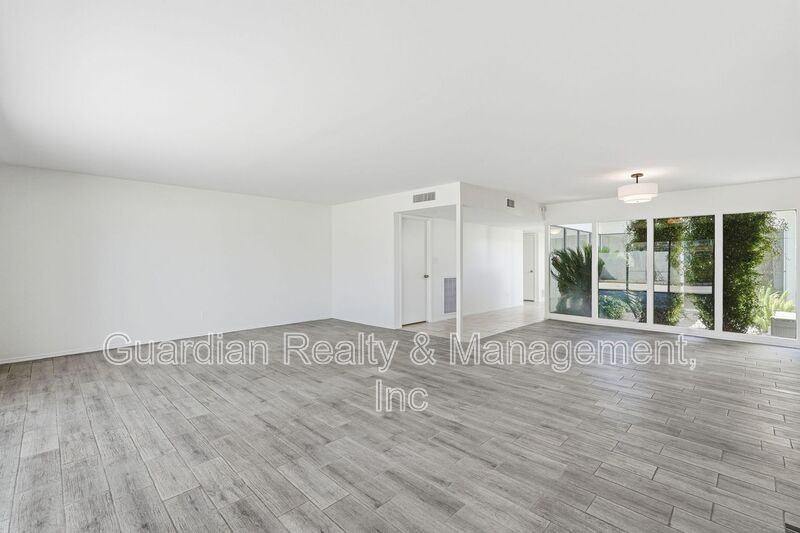 7238 E Joshua Tree Ln - Photo 6 of 33