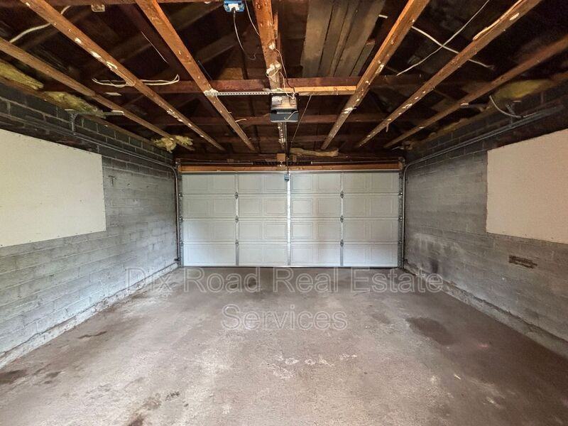 4013 E 3rd St - Photo 6 of 27