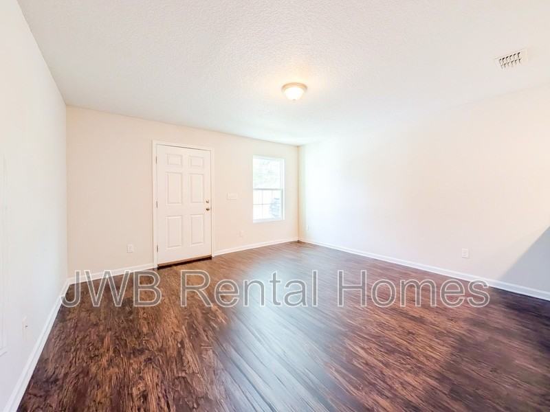 8419 Mcgirts Village Ln - Photo 5 of 18