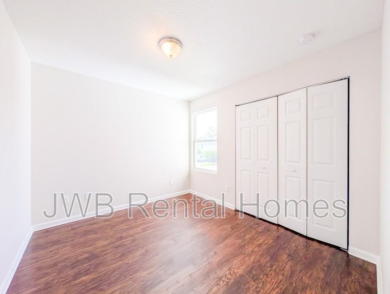 8419 Mcgirts Village Ln - Photo 6 of 18
