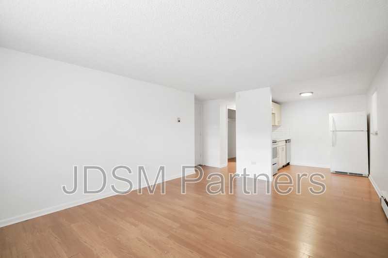 1415 N Pearl St #104