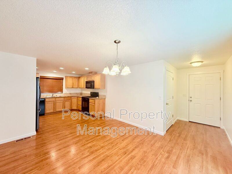 1200 Se 7th St - Photo 2 of 24