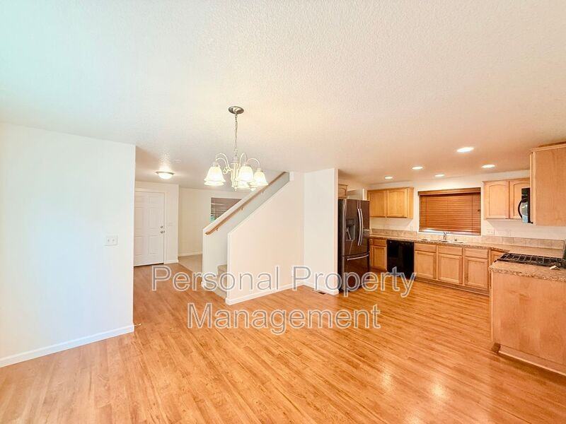 1200 Se 7th St - Photo 3 of 24