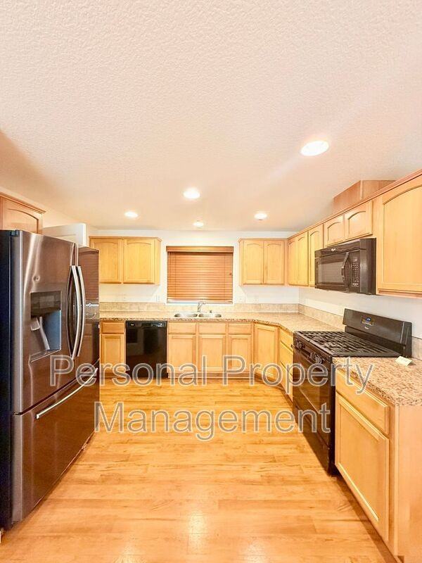 1200 Se 7th St - Photo 4 of 24