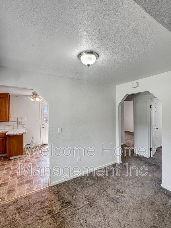 3310 Geneva St - Photo 3 of 11