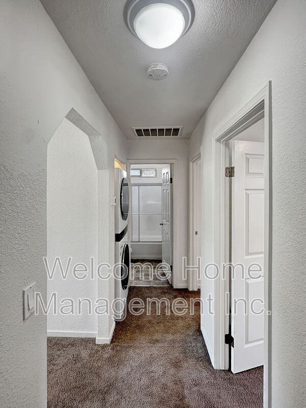 3310 Geneva St - Photo 5 of 11