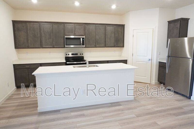 4027 N Ghost Hollow Way - Photo 5 of 17