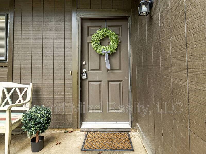 4249 Lake Ridge Dr - Photo 5 of 20