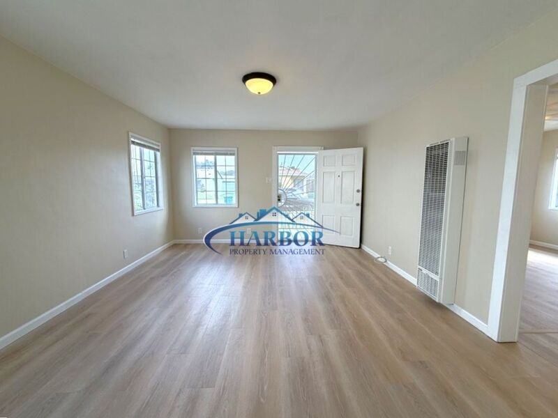 1728 E Rogers St - Photo 2 of 12