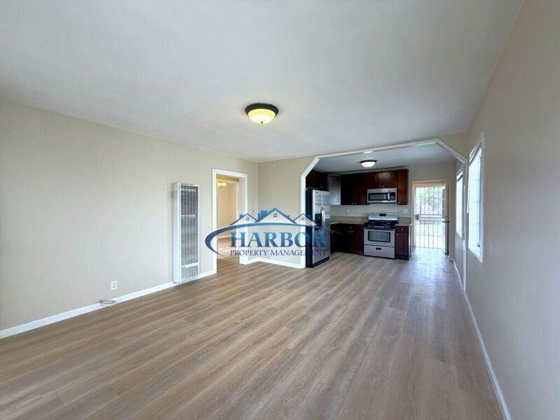 1728 E Rogers St - Photo 3 of 12