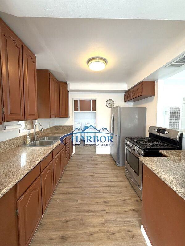 239 E 90th St - Photo 7 of 26