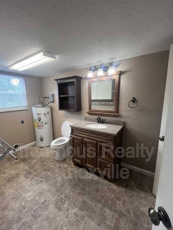 405 Iroquois Ln #2 - Photo 6 of 18