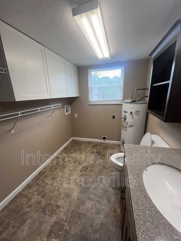 405 Iroquois Ln #2 - Photo 7 of 18