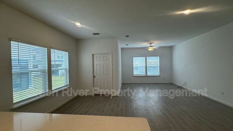 2234 Windward Cay Ln - Photo 4 of 35