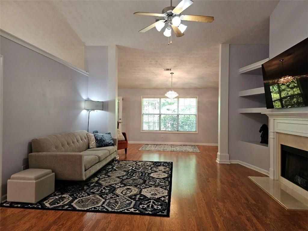 1620 Jami Hollow Way - Photo 7 of 50