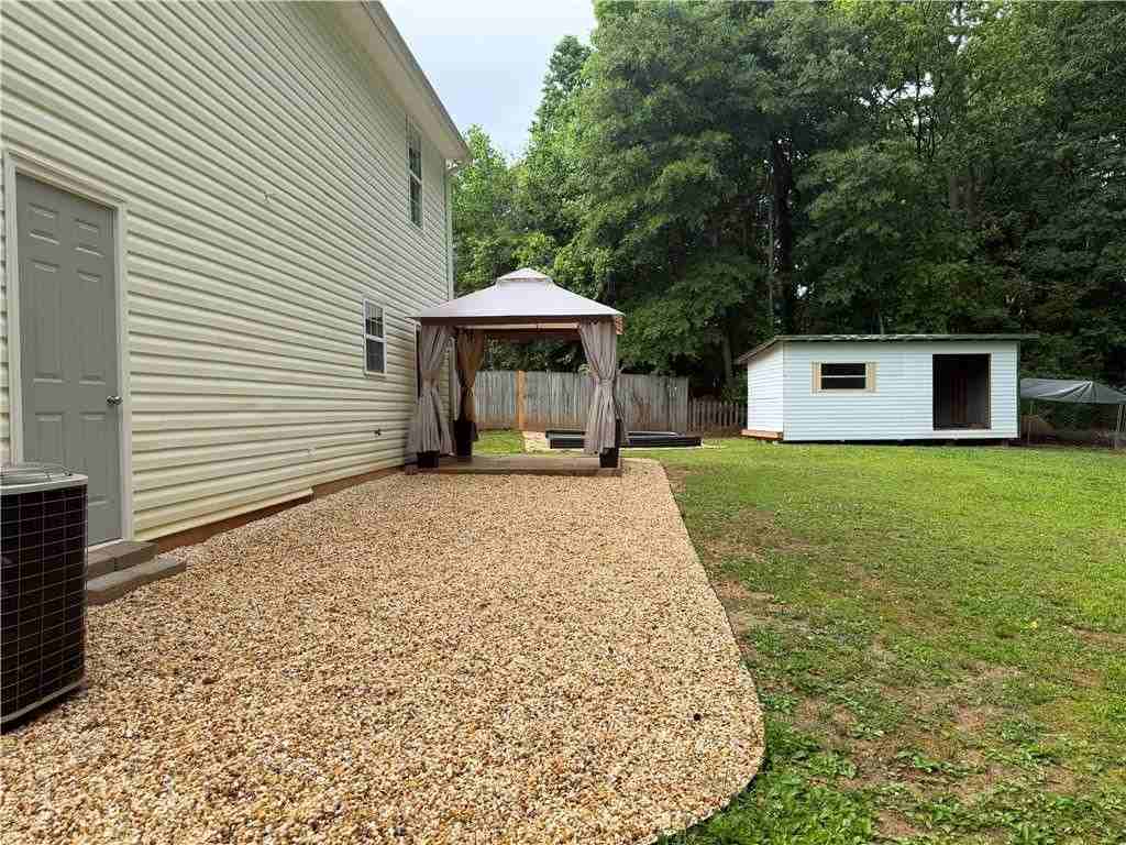 117 Richmond Dr - Photo 2 of 30