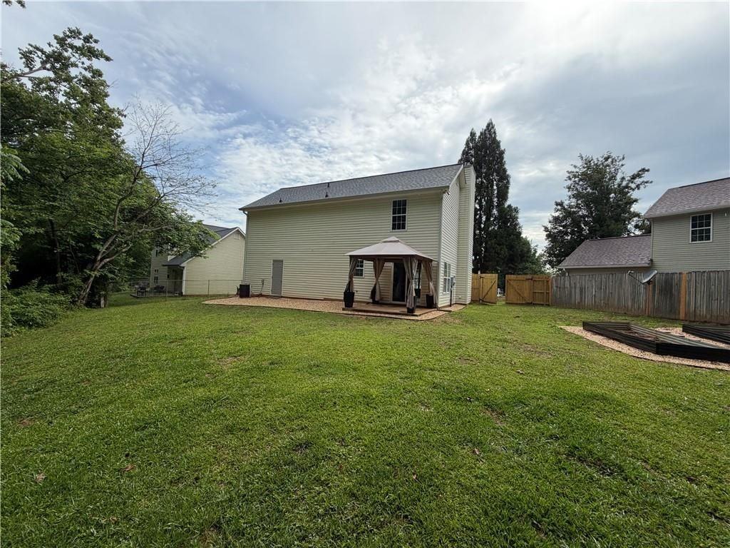 117 Richmond Dr - Photo 6 of 30