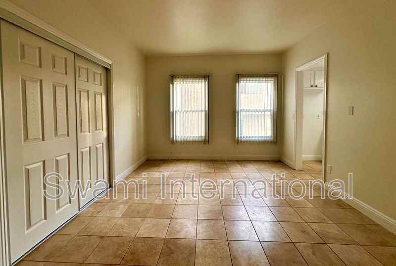1131 S Beacon St #09 - Photo 5 of 10