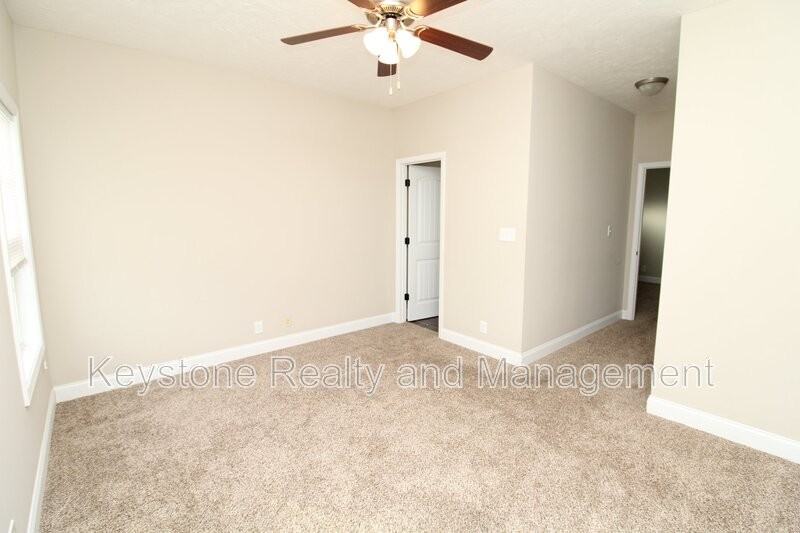 111 Marion St - Photo 6 of 12