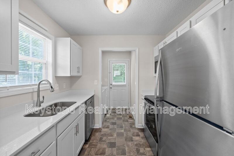 1248 Verkler Dr - Photo 5 of 15